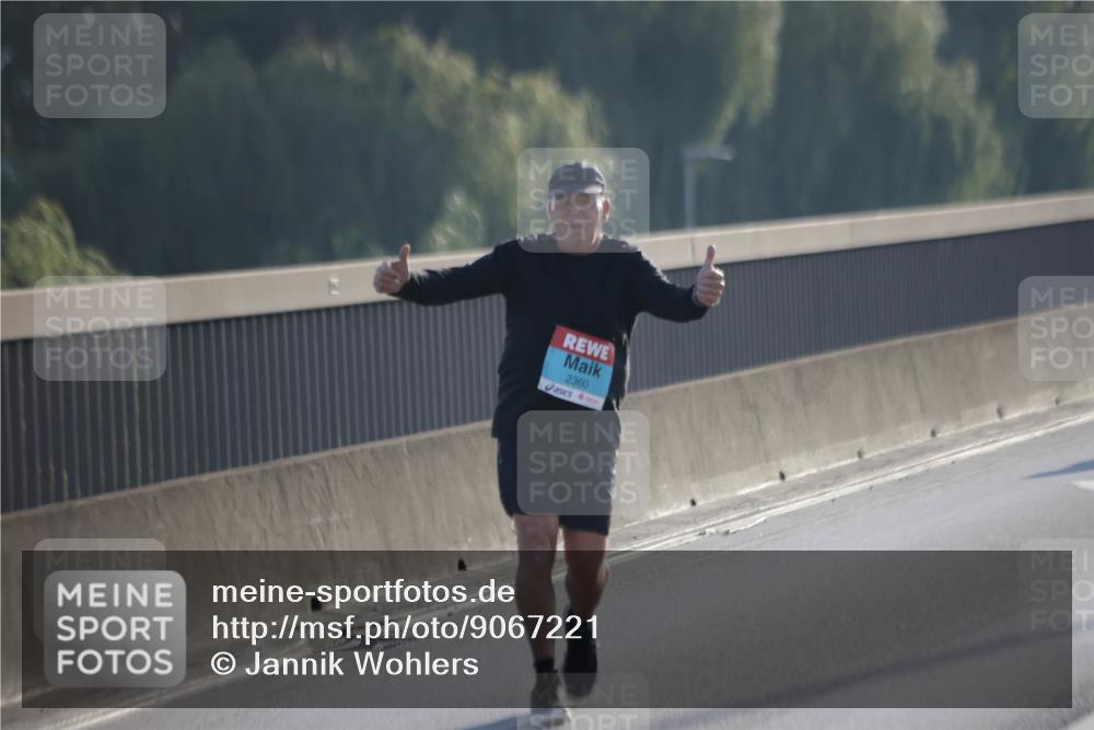 03.10.2025 - Köhlbrandbrückenlauf Jannik Wohlers http://msf.ph/oto/9067221 03.10.2025 09:29:32 Position 3 2360 meine-sportfotos.de