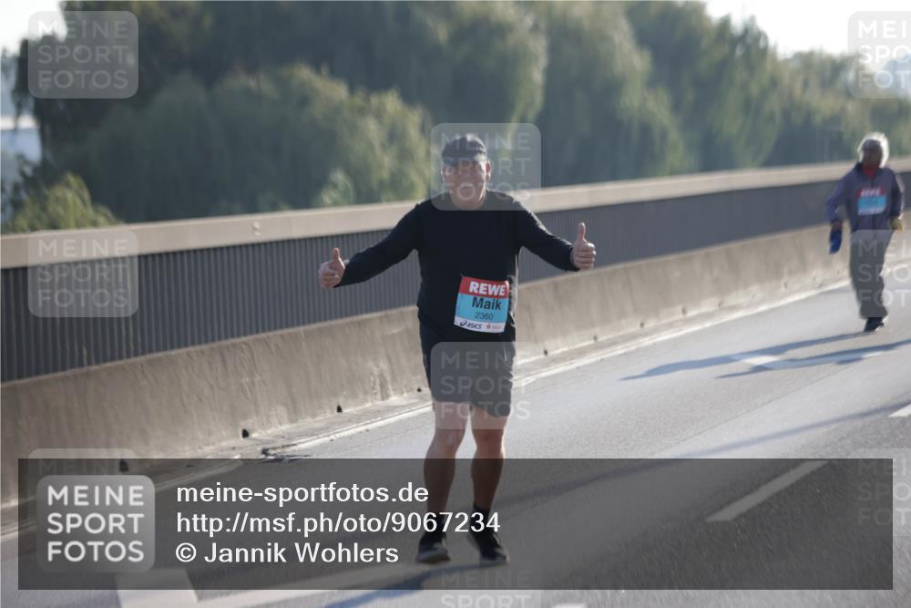 03.10.2025 - Köhlbrandbrückenlauf Jannik Wohlers http://msf.ph/oto/9067234 03.10.2025 09:29:34 Position 3 2360 meine-sportfotos.de