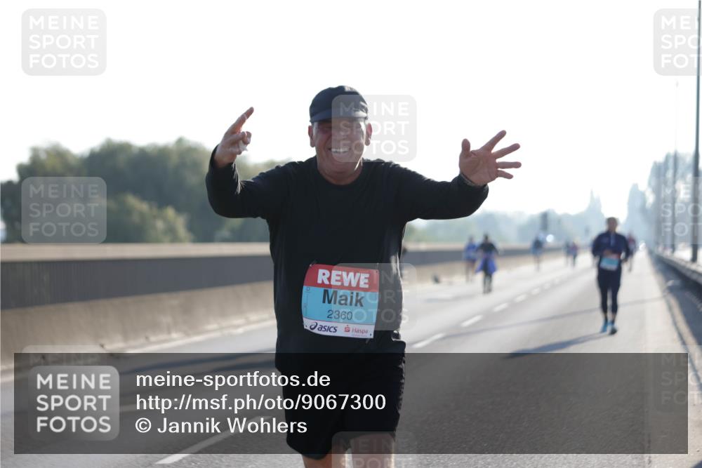 03.10.2025 - Köhlbrandbrückenlauf Jannik Wohlers http://msf.ph/oto/9067300 03.10.2025 09:29:38 Position 3 2360 meine-sportfotos.de