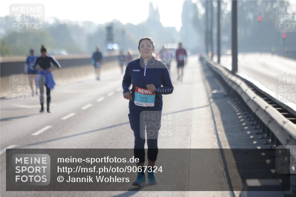 03.10.2025 - Köhlbrandbrückenlauf Jannik Wohlers http://msf.ph/oto/9067324 03.10.2025 09:29:42 Position 3 3776 meine-sportfotos.de
