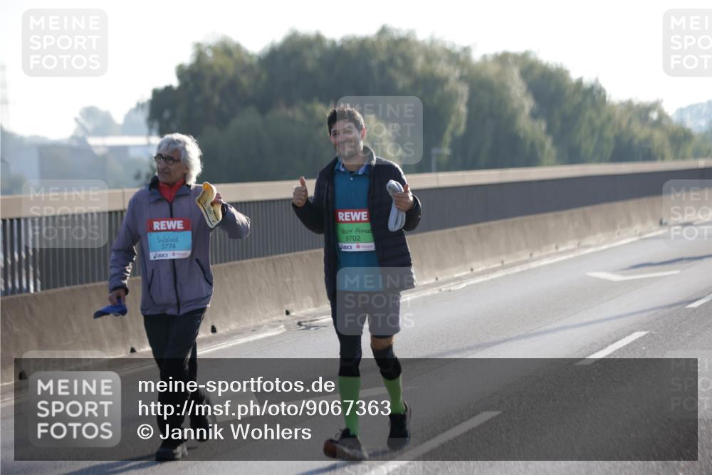 03.10.2025 - Köhlbrandbrückenlauf Jannik Wohlers http://msf.ph/oto/9067363 03.10.2025 09:29:44 Position 3 3774, 9702 meine-sportfotos.de