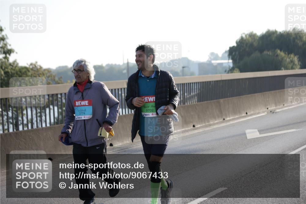 03.10.2025 - Köhlbrandbrückenlauf Jannik Wohlers http://msf.ph/oto/9067433 03.10.2025 09:29:47 Position 3 3774, 9702 meine-sportfotos.de