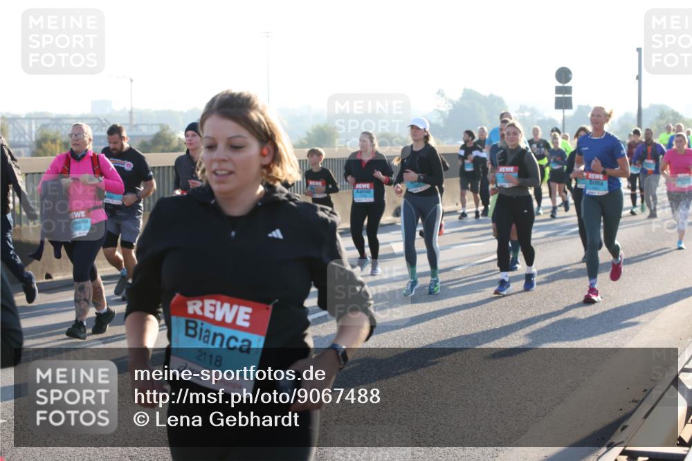 03.10.2025 - Köhlbrandbrückenlauf Lena Gebhardt http://msf.ph/oto/9067488 03.10.2025 09:23:49 Position 1 509, 2118 meine-sportfotos.de