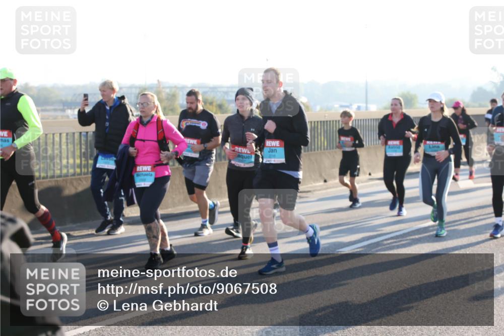 03.10.2025 - Köhlbrandbrückenlauf Lena Gebhardt http://msf.ph/oto/9067508 03.10.2025 09:23:50 Position 1 2016 meine-sportfotos.de