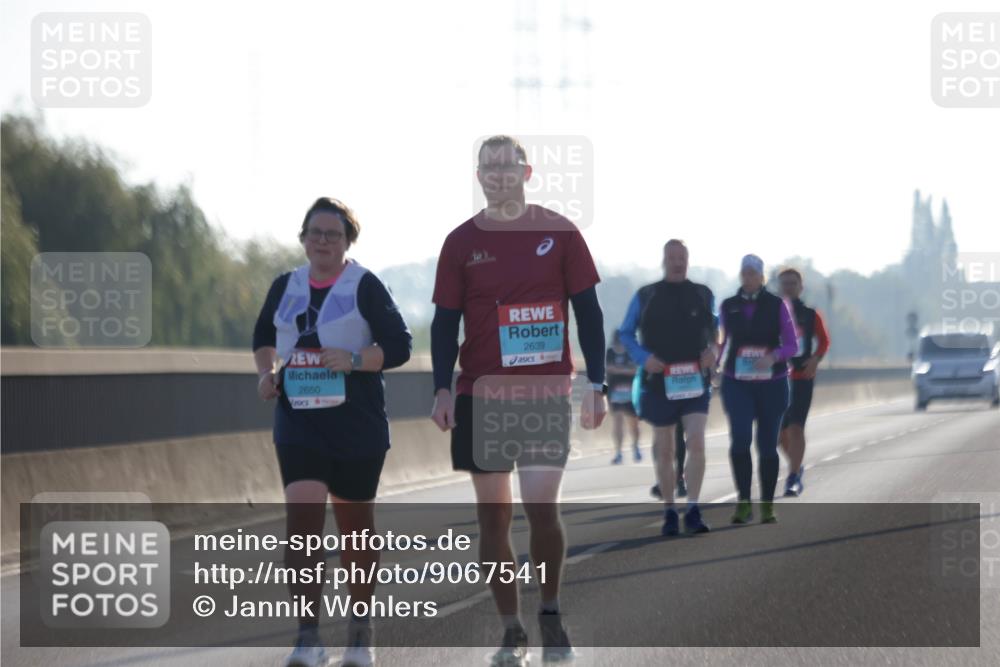 03.10.2025 - Köhlbrandbrückenlauf Jannik Wohlers http://msf.ph/oto/9067541 03.10.2025 09:30:10 Position 3 2650, 2639 meine-sportfotos.de