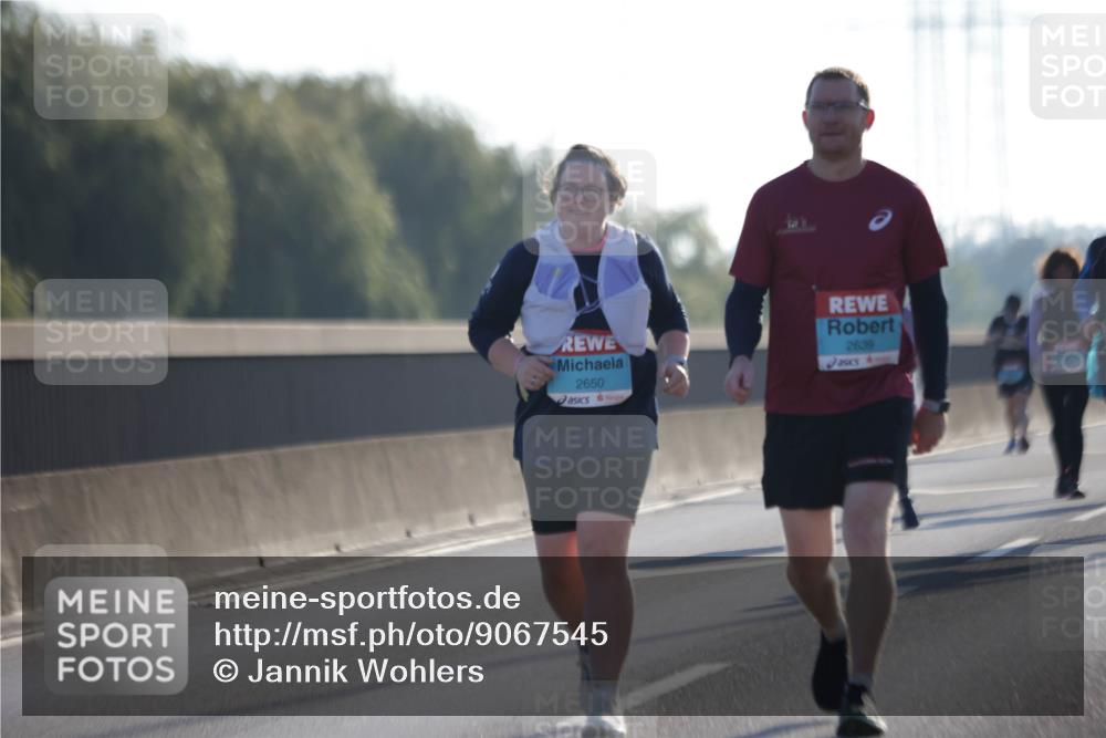 03.10.2025 - Köhlbrandbrückenlauf Jannik Wohlers http://msf.ph/oto/9067545 03.10.2025 09:30:11 Position 3 2650, 2639 meine-sportfotos.de