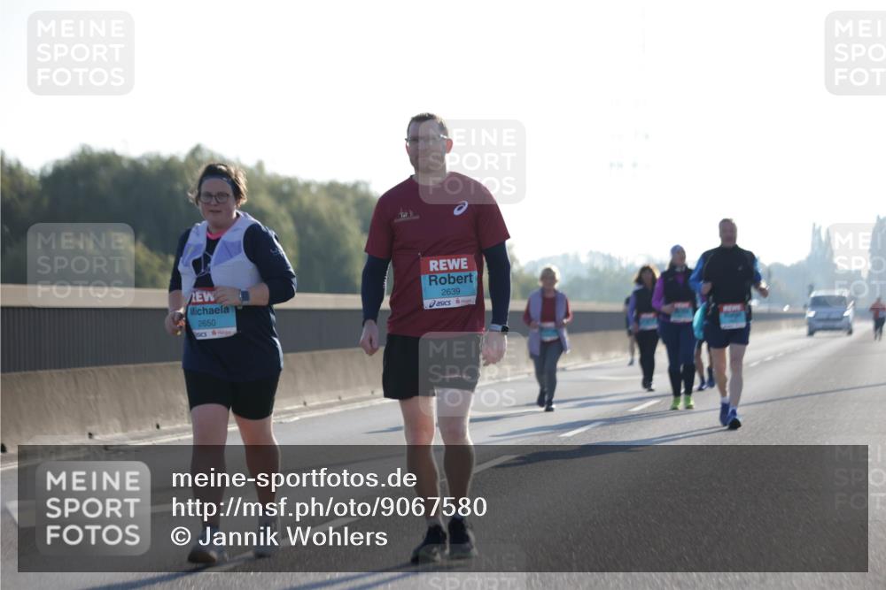 03.10.2025 - Köhlbrandbrückenlauf Jannik Wohlers http://msf.ph/oto/9067580 03.10.2025 09:30:14 Position 3 2650, 2639 meine-sportfotos.de