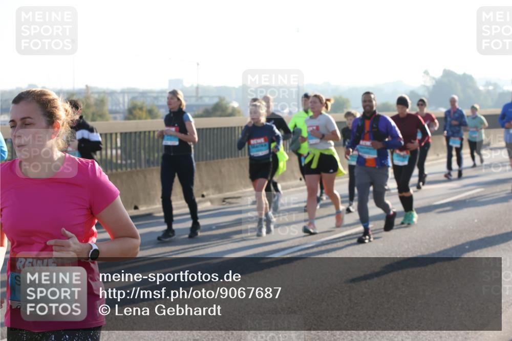 03.10.2025 - Köhlbrandbrückenlauf Lena Gebhardt http://msf.ph/oto/9067687 03.10.2025 09:23:55 Position 1 3239 meine-sportfotos.de