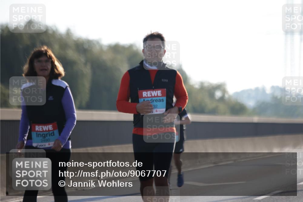 03.10.2025 - Köhlbrandbrückenlauf Jannik Wohlers http://msf.ph/oto/9067707 03.10.2025 09:30:25 Position 3 2490, 32 meine-sportfotos.de