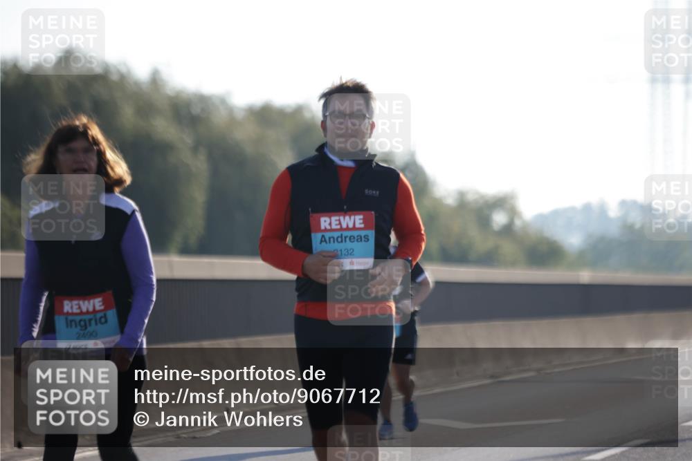 03.10.2025 - Köhlbrandbrückenlauf Jannik Wohlers http://msf.ph/oto/9067712 03.10.2025 09:30:25 Position 3 2490, 2132 meine-sportfotos.de