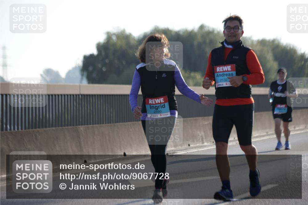 03.10.2025 - Köhlbrandbrückenlauf Jannik Wohlers http://msf.ph/oto/9067728 03.10.2025 09:30:26 Position 3 2490, 2132 meine-sportfotos.de