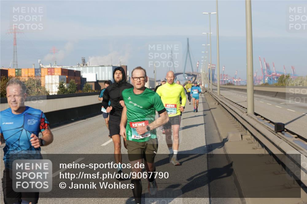 03.10.2025 - Köhlbrandbrückenlauf Jannik Wohlers http://msf.ph/oto/9067790 03.10.2025 09:46:55 Position 3 2712, 168 meine-sportfotos.de