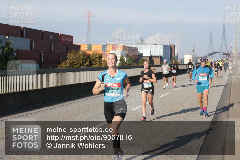 03.10.2025 - Köhlbrandbrückenlauf Jannik Wohlers http://msf.ph/oto/9067816 03.10.2025 09:47:00 Position 3 1018, 3458 meine-sportfotos.de