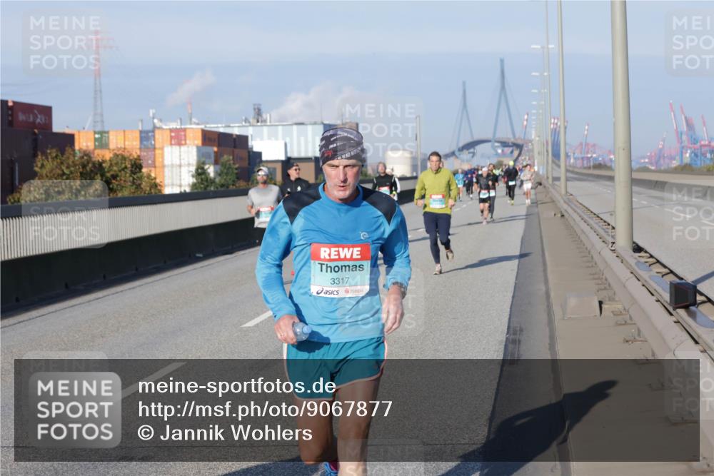 03.10.2025 - Köhlbrandbrückenlauf Jannik Wohlers http://msf.ph/oto/9067877 03.10.2025 09:47:03 Position 3 3317 meine-sportfotos.de