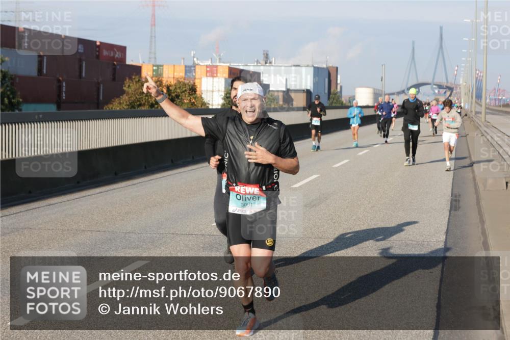 03.10.2025 - Köhlbrandbrückenlauf Jannik Wohlers http://msf.ph/oto/9067890 03.10.2025 09:47:15 Position 3 3091 meine-sportfotos.de