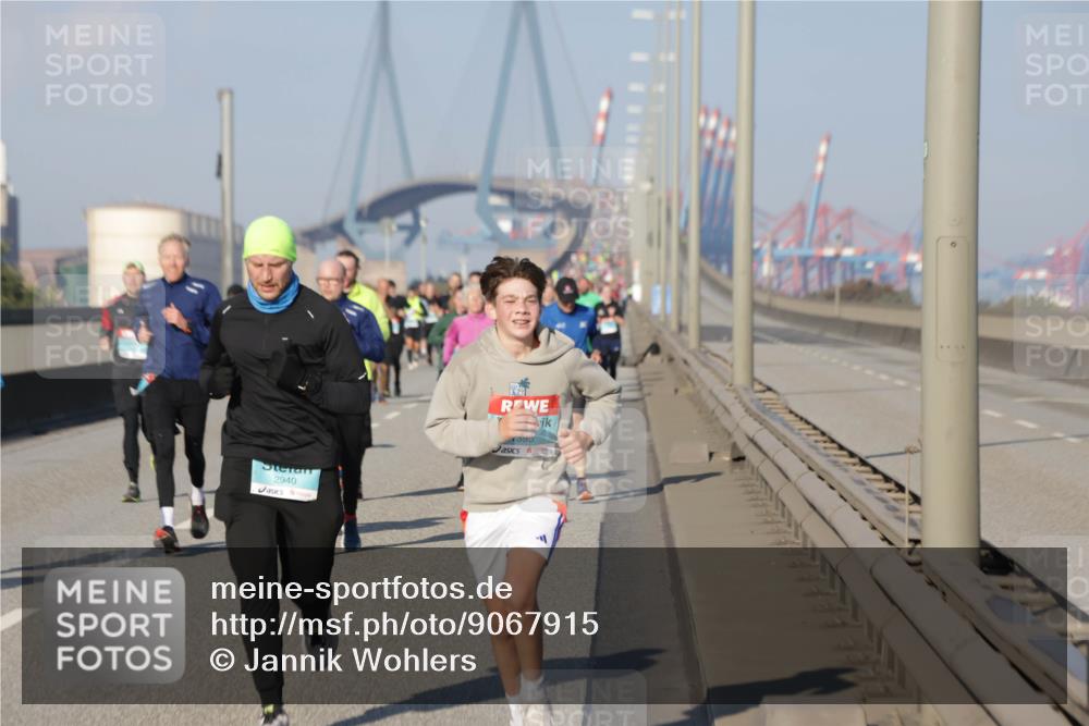 03.10.2025 - Köhlbrandbrückenlauf Jannik Wohlers http://msf.ph/oto/9067915 03.10.2025 09:47:16 Position 3 2940 meine-sportfotos.de