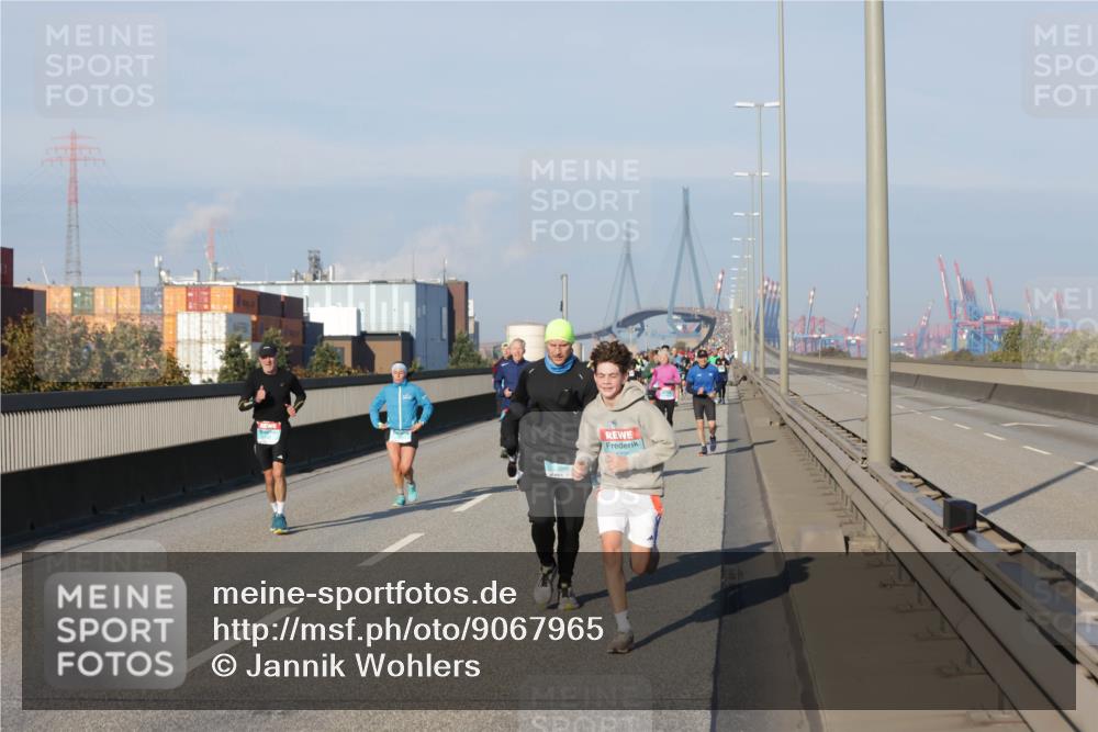 03.10.2025 - Köhlbrandbrückenlauf Jannik Wohlers http://msf.ph/oto/9067965 03.10.2025 09:47:18 Position 3  meine-sportfotos.de