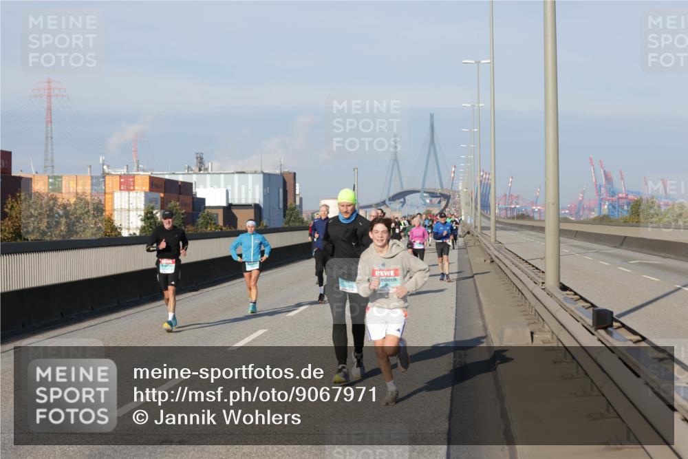 03.10.2025 - Köhlbrandbrückenlauf Jannik Wohlers http://msf.ph/oto/9067971 03.10.2025 09:47:18 Position 3  meine-sportfotos.de