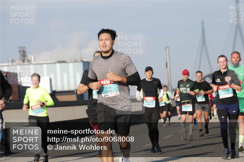 03.10.2025 - Köhlbrandbrückenlauf Jannik Wohlers http://msf.ph/oto/9068008 03.10.2025 09:47:31 Position 3 3588, 3817, 1110, 1043 meine-sportfotos.de