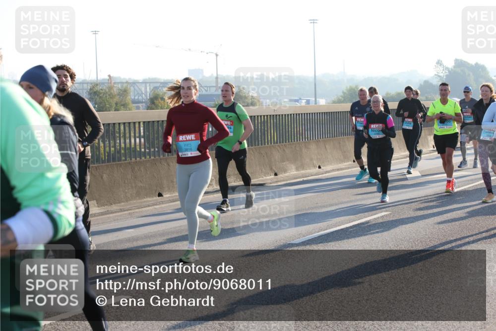 03.10.2025 - Köhlbrandbrückenlauf Lena Gebhardt http://msf.ph/oto/9068011 03.10.2025 09:24:06 Position 1 3816 meine-sportfotos.de