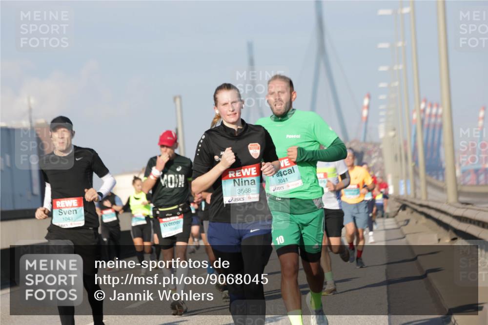 03.10.2025 - Köhlbrandbrückenlauf Jannik Wohlers http://msf.ph/oto/9068045 03.10.2025 09:47:33 Position 3 1043, 3568, 3041, 10 meine-sportfotos.de