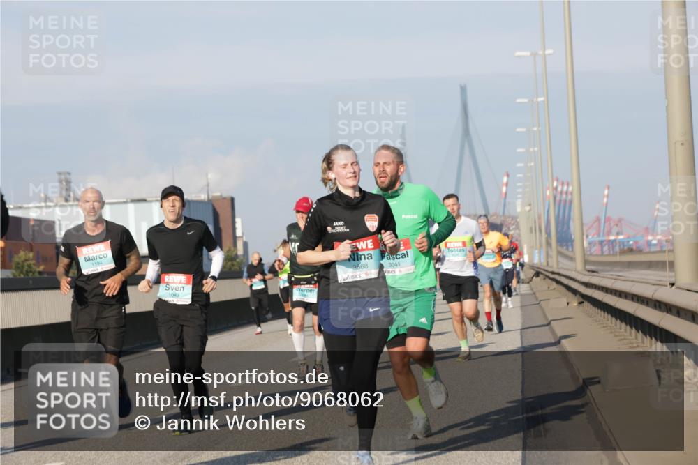 03.10.2025 - Köhlbrandbrückenlauf Jannik Wohlers http://msf.ph/oto/9068062 03.10.2025 09:47:34 Position 3 1194, 1043, 3568, 3041 meine-sportfotos.de