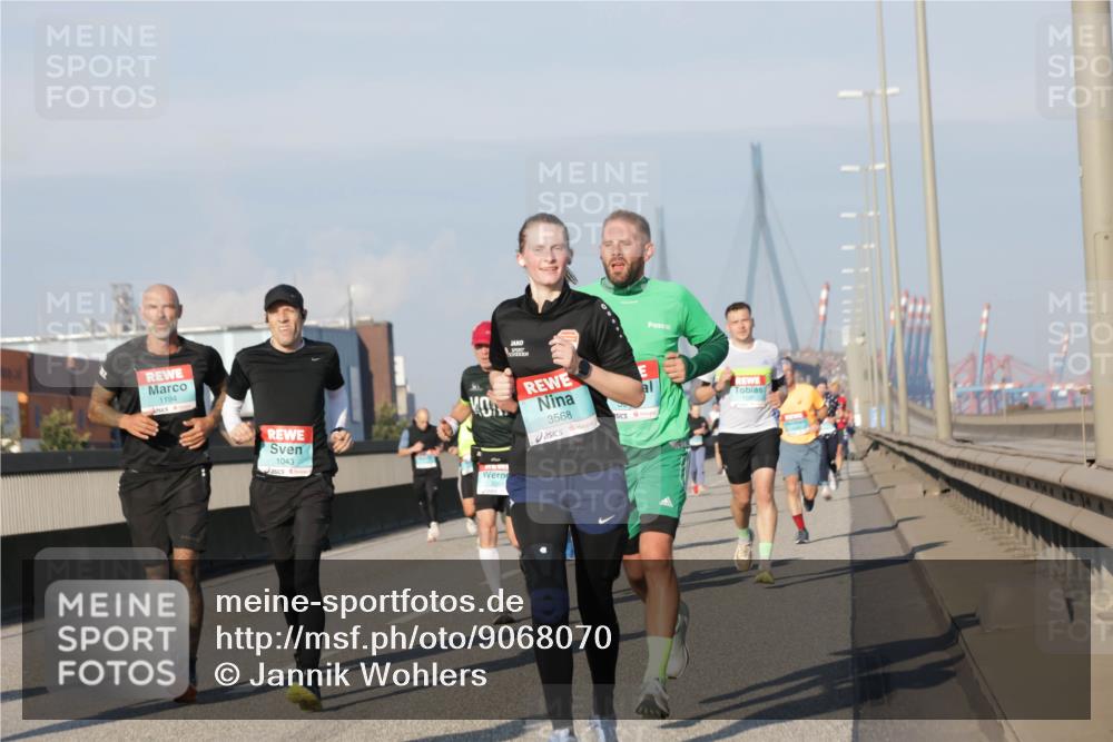 03.10.2025 - Köhlbrandbrückenlauf Jannik Wohlers http://msf.ph/oto/9068070 03.10.2025 09:47:34 Position 3 1194, 1043, 3568 meine-sportfotos.de