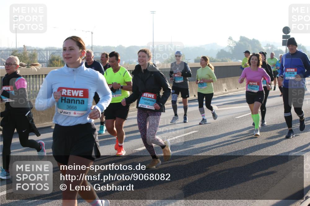 03.10.2025 - Köhlbrandbrückenlauf Lena Gebhardt http://msf.ph/oto/9068082 03.10.2025 09:24:08 Position 1 3668, 1834, 1967 meine-sportfotos.de