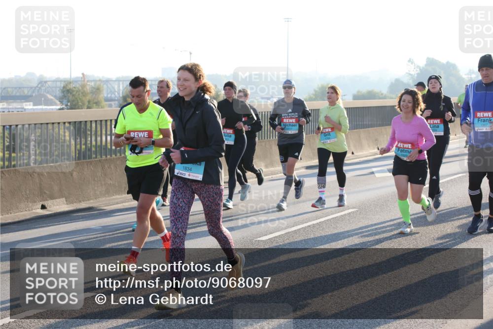 03.10.2025 - Köhlbrandbrückenlauf Lena Gebhardt http://msf.ph/oto/9068097 03.10.2025 09:24:09 Position 1 1834, 1762, 1629, 1967 meine-sportfotos.de