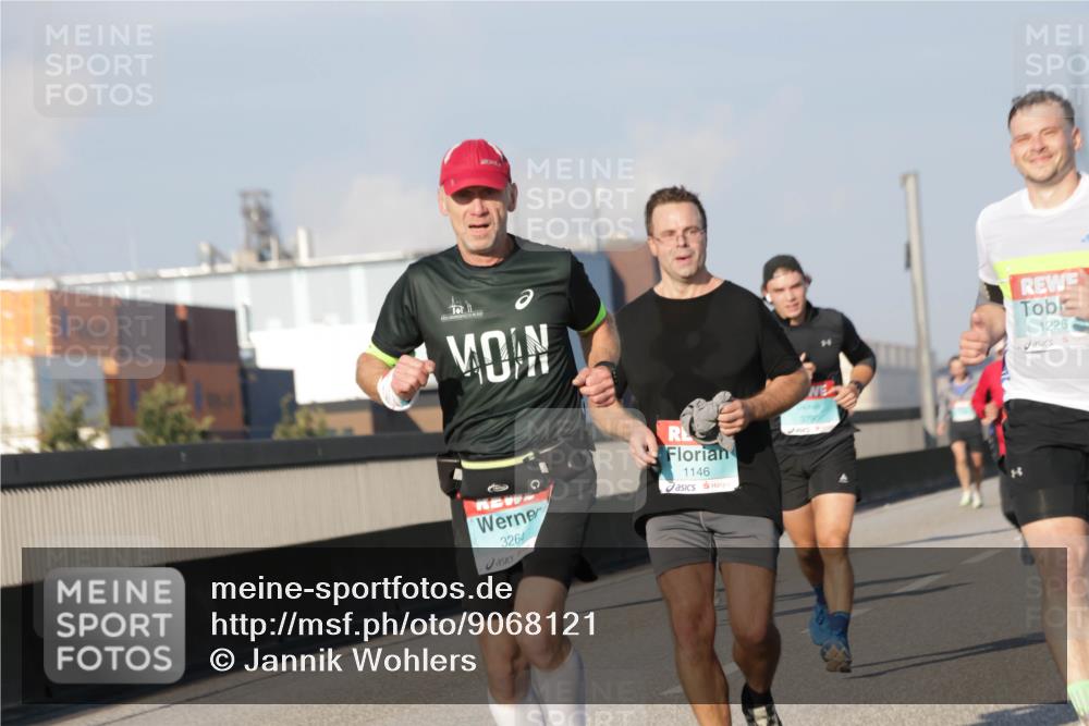 03.10.2025 - Köhlbrandbrückenlauf Jannik Wohlers http://msf.ph/oto/9068121 03.10.2025 09:47:37 Position 3 3264, 1146, 1226 meine-sportfotos.de