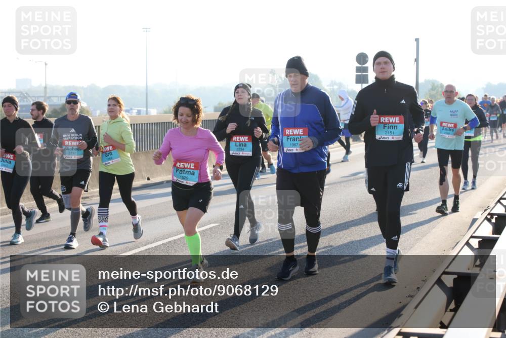 03.10.2025 - Köhlbrandbrückenlauf Lena Gebhardt http://msf.ph/oto/9068129 03.10.2025 09:24:10 Position 1 3383, 1717, 1762, 1629, 2234, 1967, 2151, 3000 meine-sportfotos.de