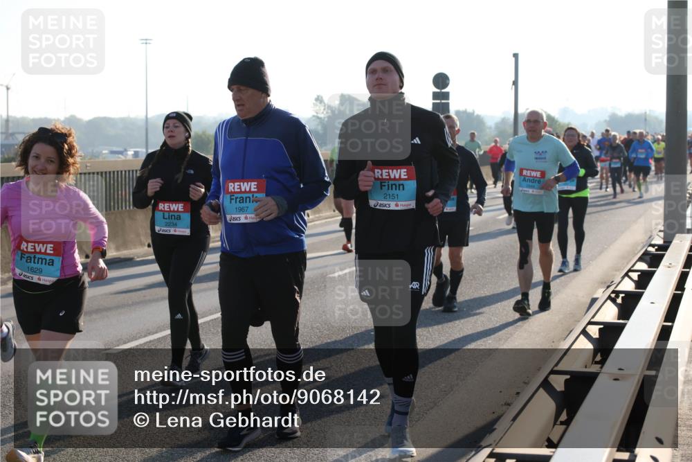 03.10.2025 - Köhlbrandbrückenlauf Lena Gebhardt http://msf.ph/oto/9068142 03.10.2025 09:24:10 Position 1 1629, 2234, 1967, 2151, 50630 meine-sportfotos.de