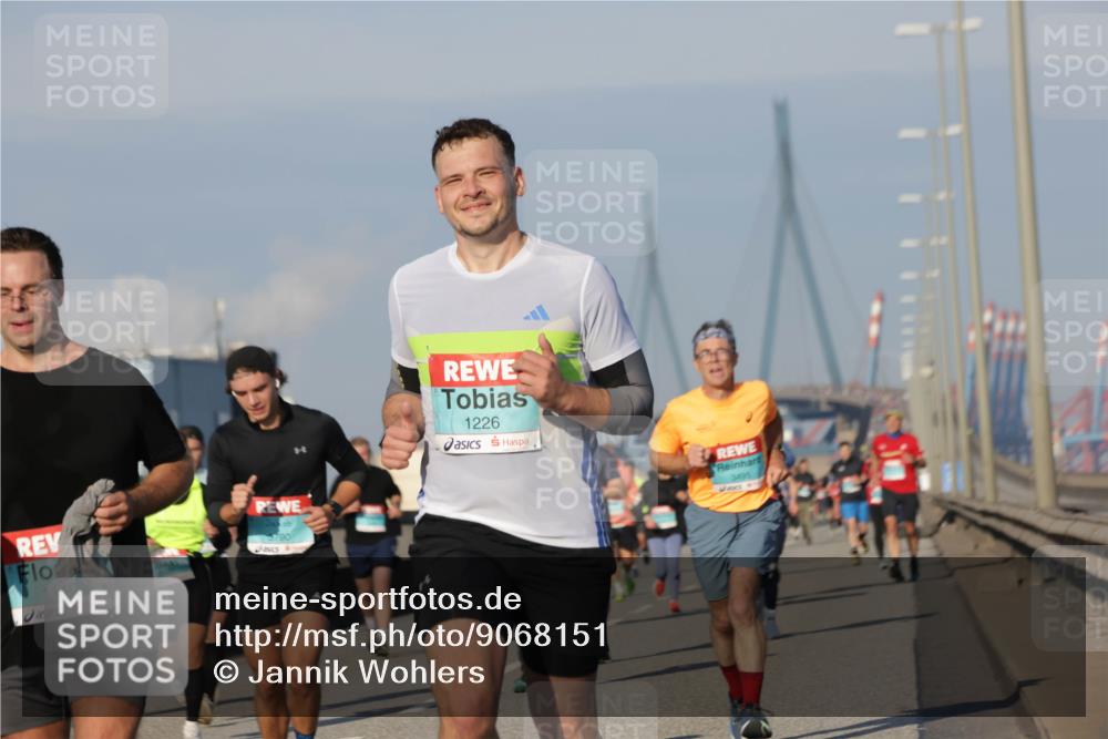 03.10.2025 - Köhlbrandbrückenlauf Jannik Wohlers http://msf.ph/oto/9068151 03.10.2025 09:47:38 Position 3 1146, 1226 meine-sportfotos.de