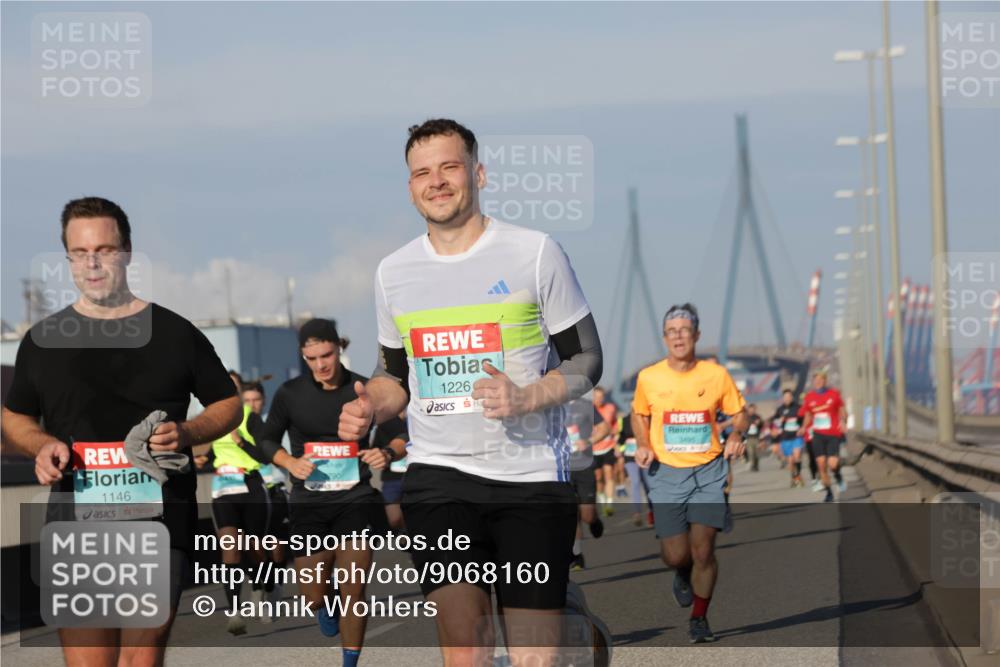 03.10.2025 - Köhlbrandbrückenlauf Jannik Wohlers http://msf.ph/oto/9068160 03.10.2025 09:47:38 Position 3 1146, 1226, 3495 meine-sportfotos.de