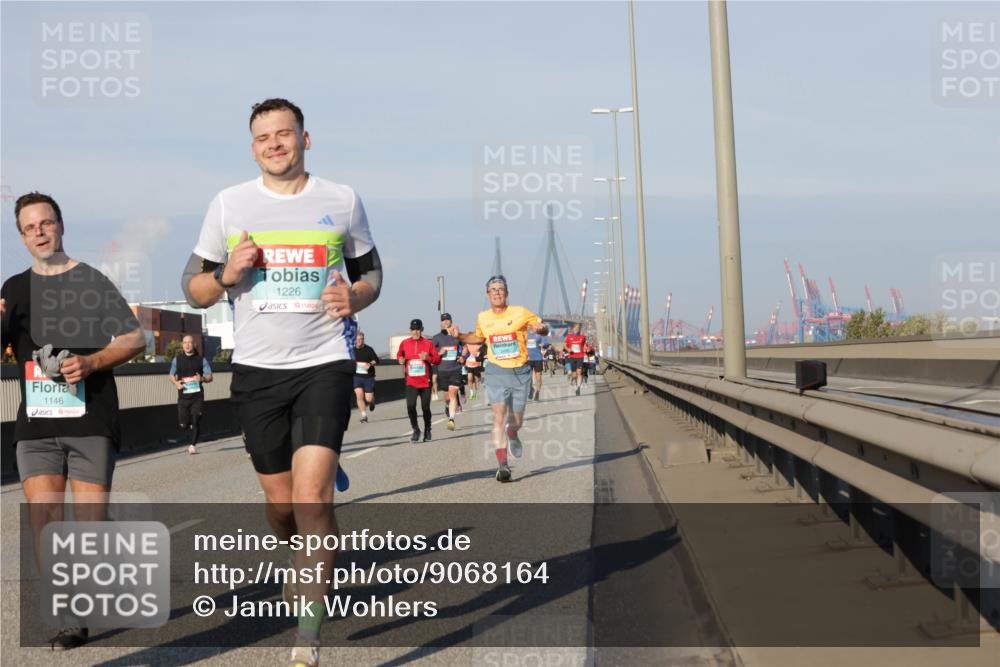 03.10.2025 - Köhlbrandbrückenlauf Jannik Wohlers http://msf.ph/oto/9068164 03.10.2025 09:47:39 Position 3 1146, 1226 meine-sportfotos.de