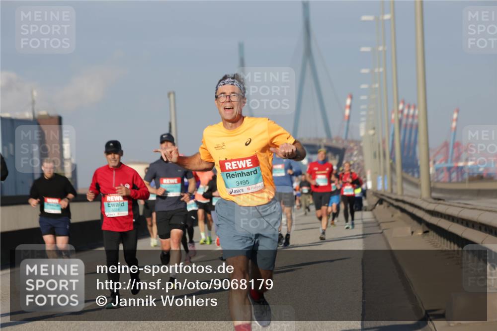 03.10.2025 - Köhlbrandbrückenlauf Jannik Wohlers http://msf.ph/oto/9068179 03.10.2025 09:47:40 Position 3 3224, 3495 meine-sportfotos.de