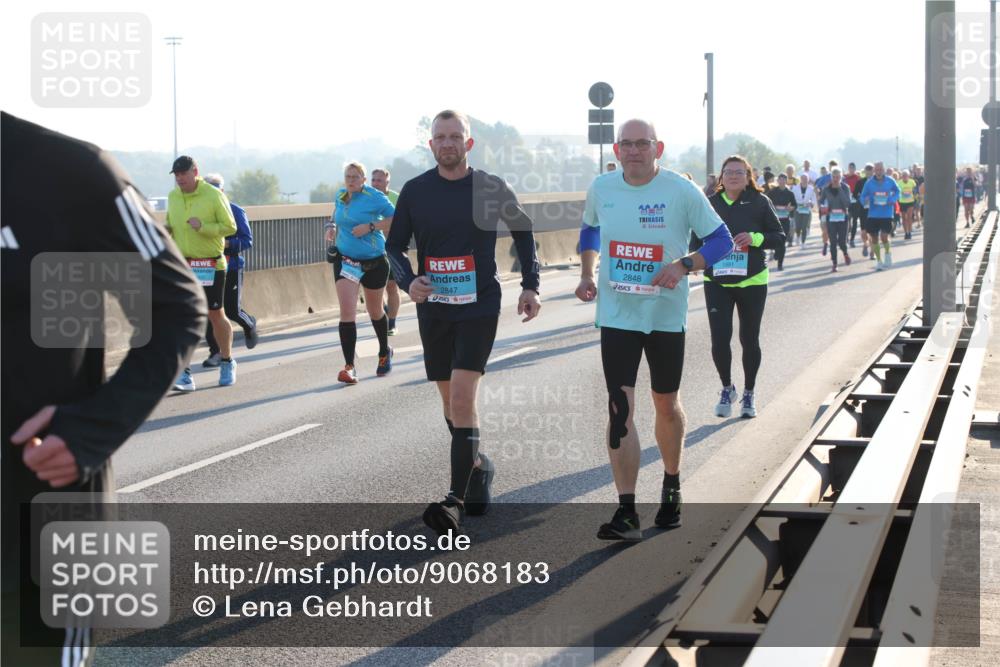 03.10.2025 - Köhlbrandbrückenlauf Lena Gebhardt http://msf.ph/oto/9068183 03.10.2025 09:24:12 Position 1 2847, 2848, 1991 meine-sportfotos.de