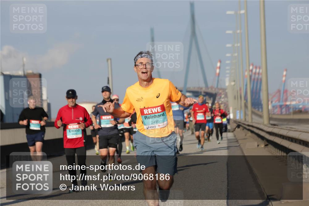 03.10.2025 - Köhlbrandbrückenlauf Jannik Wohlers http://msf.ph/oto/9068186 03.10.2025 09:47:40 Position 3 3495 meine-sportfotos.de