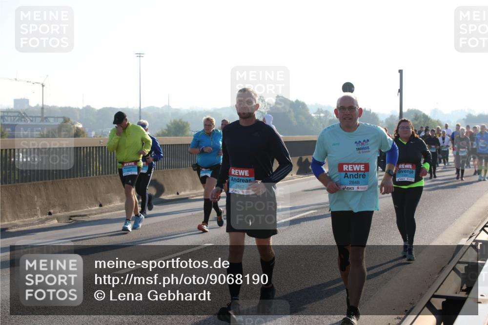 03.10.2025 - Köhlbrandbrückenlauf Lena Gebhardt http://msf.ph/oto/9068190 03.10.2025 09:24:12 Position 1 2847, 2848, 1991 meine-sportfotos.de