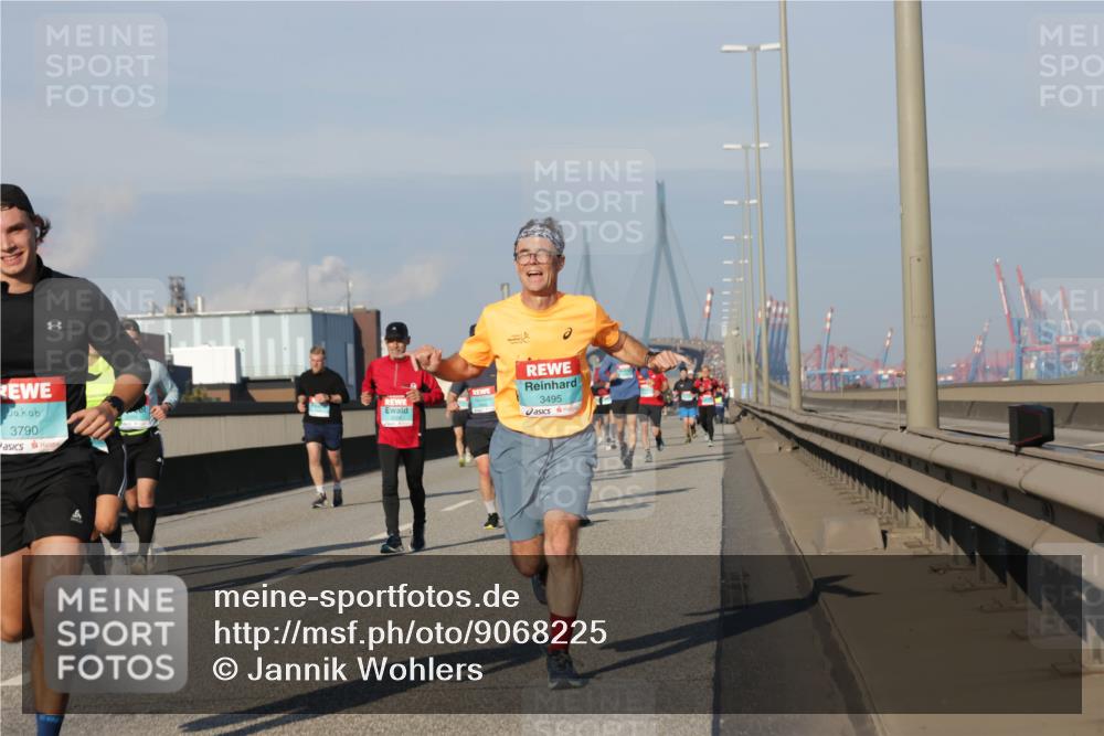 03.10.2025 - Köhlbrandbrückenlauf Jannik Wohlers http://msf.ph/oto/9068225 03.10.2025 09:47:41 Position 3 3790, 3495 meine-sportfotos.de