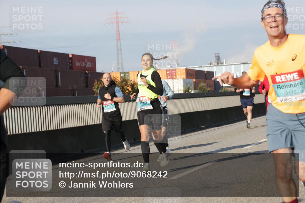 03.10.2025 - Köhlbrandbrückenlauf Jannik Wohlers http://msf.ph/oto/9068242 03.10.2025 09:47:42 Position 3 1468, 3454, 3495 meine-sportfotos.de