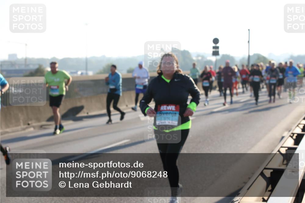 03.10.2025 - Köhlbrandbrückenlauf Lena Gebhardt http://msf.ph/oto/9068248 03.10.2025 09:24:15 Position 1  meine-sportfotos.de