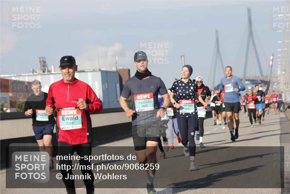 03.10.2025 - Köhlbrandbrückenlauf Jannik Wohlers http://msf.ph/oto/9068259 03.10.2025 09:47:44 Position 3 1504, 3224, 3820, 2979 meine-sportfotos.de