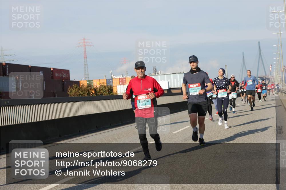 03.10.2025 - Köhlbrandbrückenlauf Jannik Wohlers http://msf.ph/oto/9068279 03.10.2025 09:47:44 Position 3 1100, 3224, 3820 meine-sportfotos.de