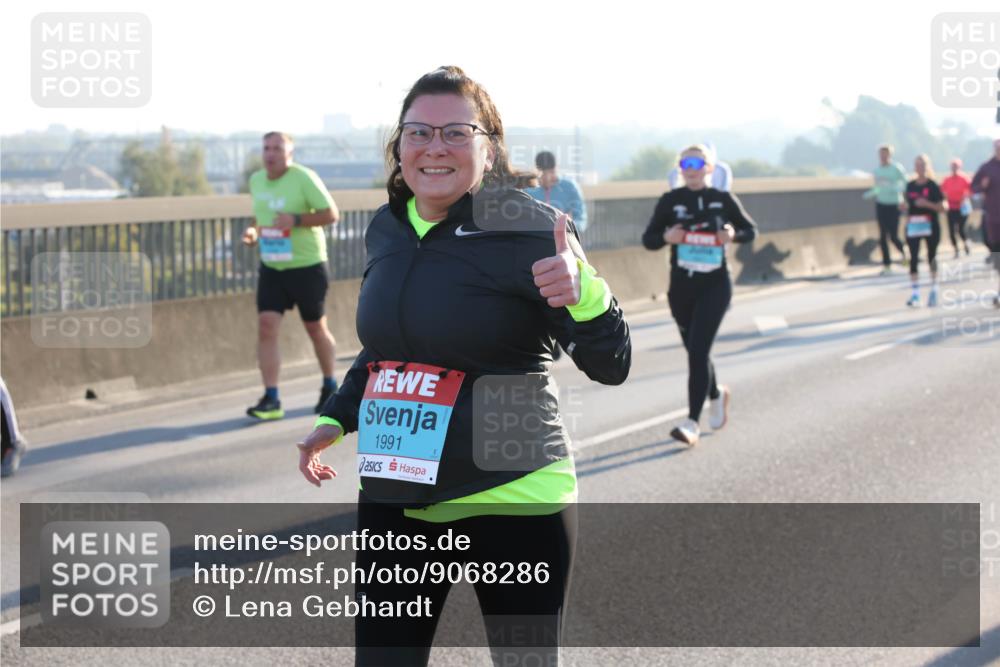 03.10.2025 - Köhlbrandbrückenlauf Lena Gebhardt http://msf.ph/oto/9068286 03.10.2025 09:24:16 Position 1 1991 meine-sportfotos.de