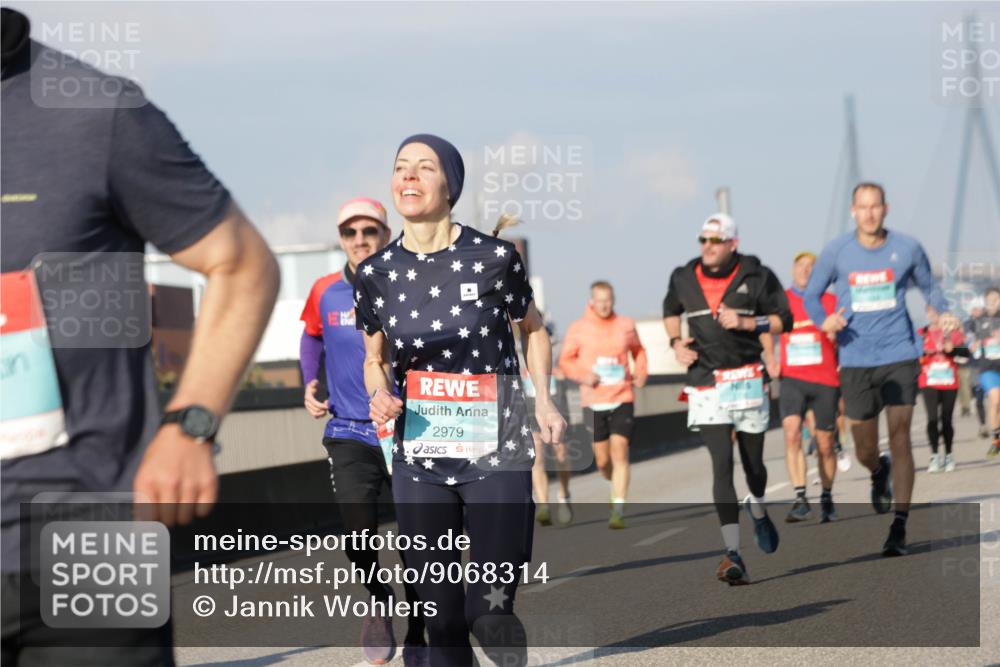 03.10.2025 - Köhlbrandbrückenlauf Jannik Wohlers http://msf.ph/oto/9068314 03.10.2025 09:47:46 Position 3 2979 meine-sportfotos.de