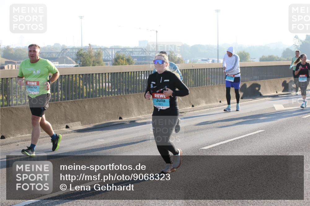 03.10.2025 - Köhlbrandbrückenlauf Lena Gebhardt http://msf.ph/oto/9068323 03.10.2025 09:24:17 Position 1 1734, 1971 meine-sportfotos.de