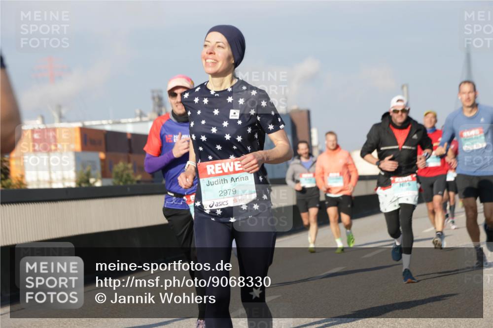 03.10.2025 - Köhlbrandbrückenlauf Jannik Wohlers http://msf.ph/oto/9068330 03.10.2025 09:47:47 Position 3 2979 meine-sportfotos.de
