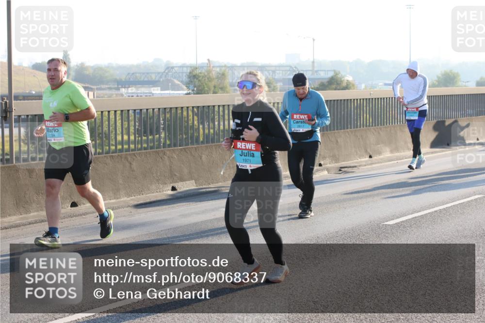 03.10.2025 - Köhlbrandbrückenlauf Lena Gebhardt http://msf.ph/oto/9068337 03.10.2025 09:24:17 Position 1 1734, 1971, 2817 meine-sportfotos.de