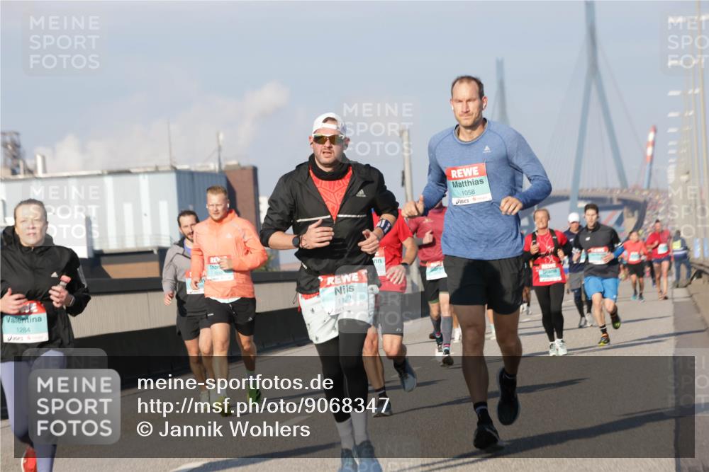 03.10.2025 - Köhlbrandbrückenlauf Jannik Wohlers http://msf.ph/oto/9068347 03.10.2025 09:47:48 Position 3 1284, 1130, 1058 meine-sportfotos.de